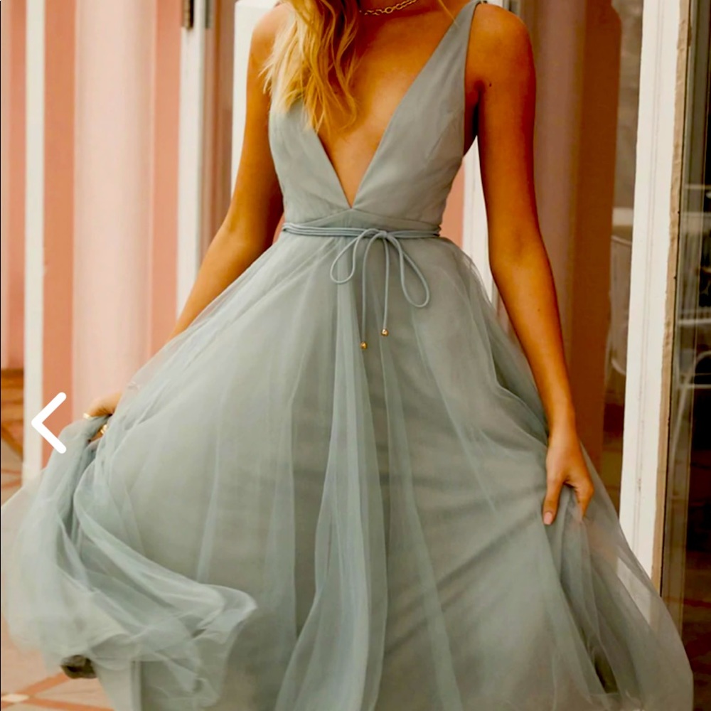 NWT SELFIE LESLIE FLOATING BY PLUNGING NECKLINE MESH OVERLAY MIDI DRESS SAGE